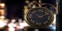 horloge avec Maintenant comme l’heure tout le temps