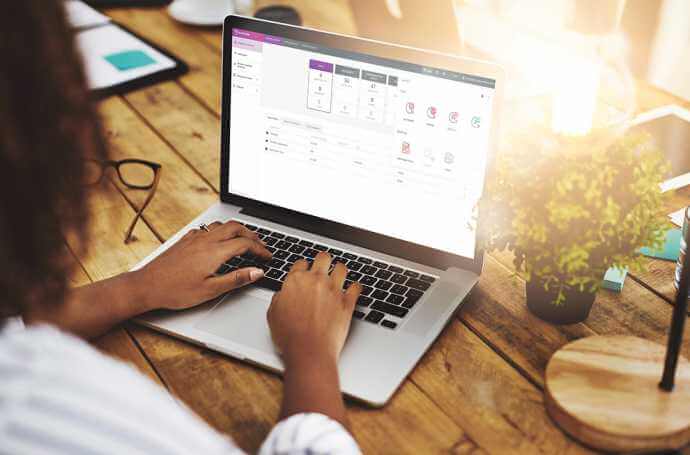 Lernen Sie online in Ihrem eigenen Tempo Lernen Sie online in Ihrem eigenen Tempo