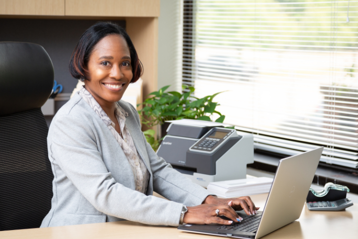 quadient-postage-meter-mailing-system