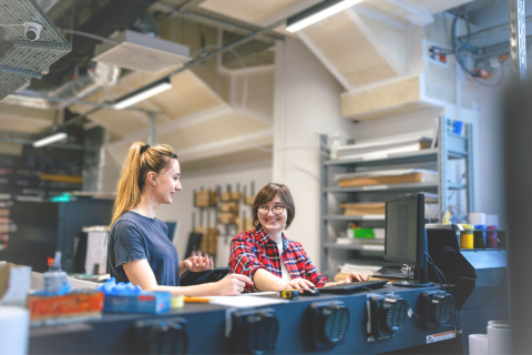 print-shop-women